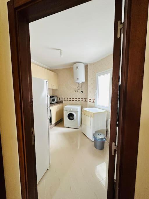 Apartamento Vacacional Achakar Playa&Piscina! Танжер Екстериор снимка